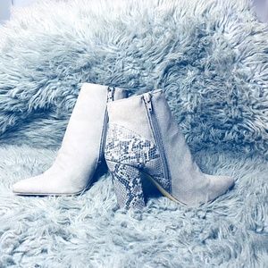 GRAY - SNAKE BLOCK HEEL BOOT